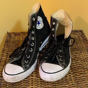Chuck Taylor Converse Black and White High-Tops